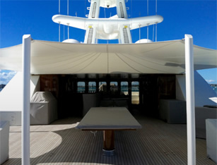 canopy on boat